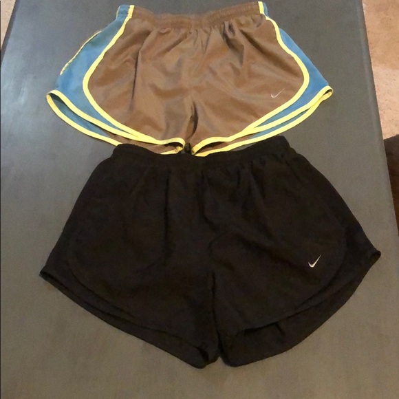 Nike Pants - Women’s dry fit Nike tempo shorts